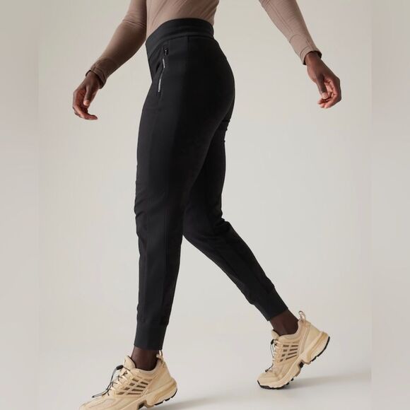 NWT Athleta Headlands Hybrid Trek Jogger size 2. - Picture 4 of 11